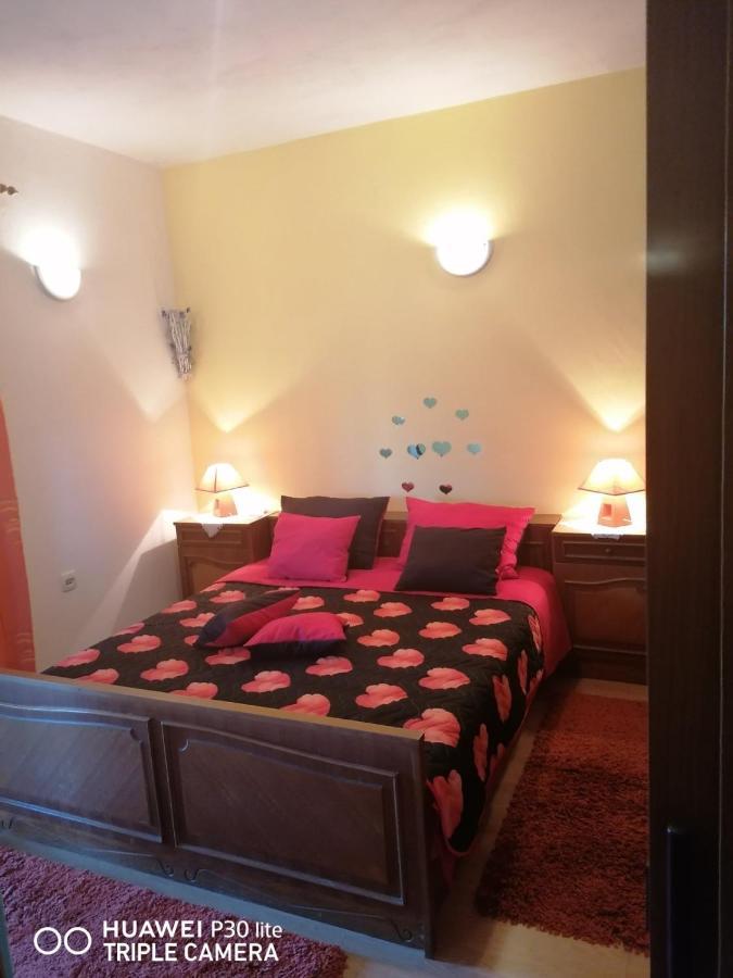 Apartmani Zute ราชิตเช ภายนอก รูปภาพ